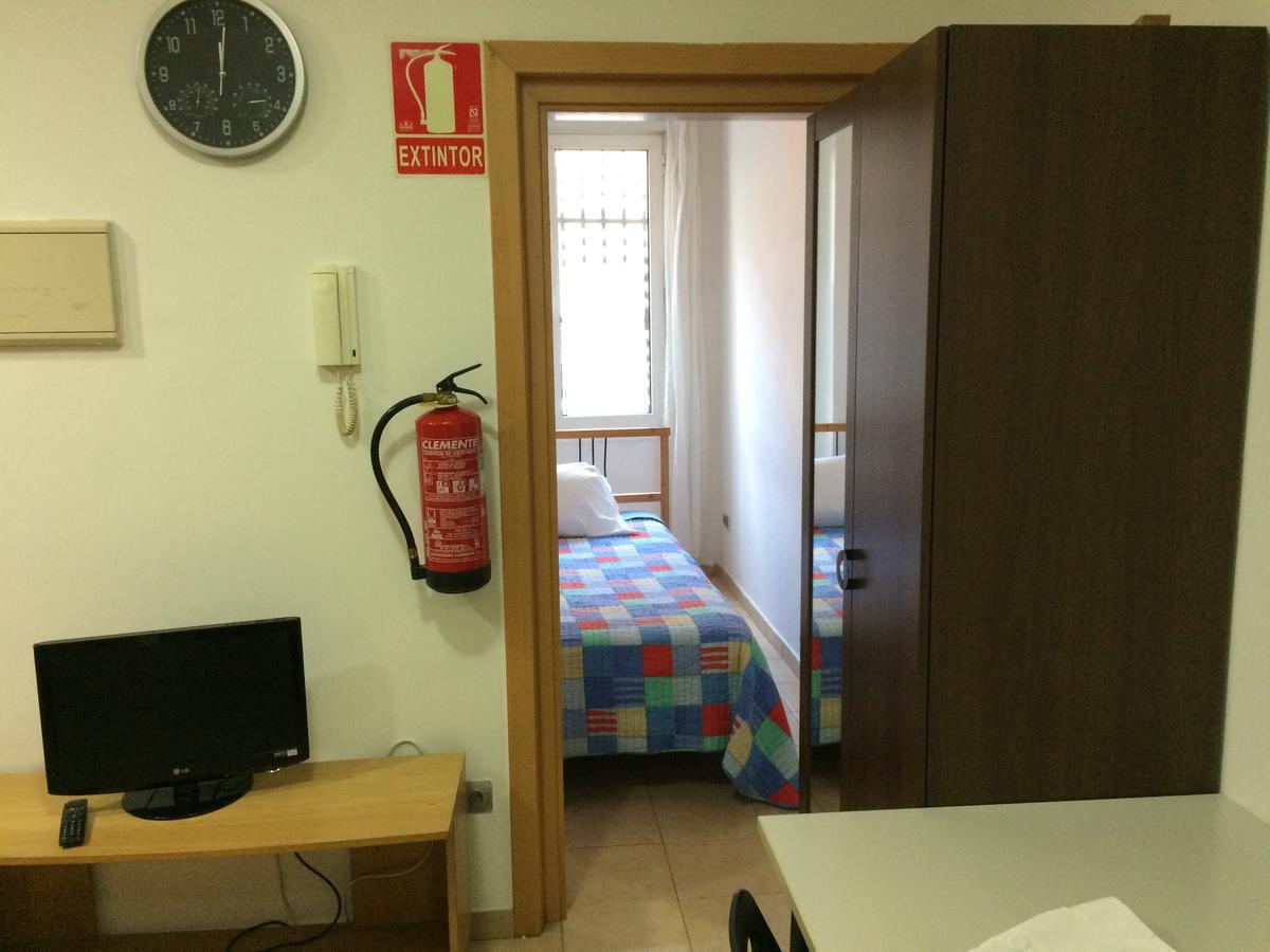 Apartamentos Turisticos Sant Boi Sant Boi de Llobregat Zewnętrze zdjęcie