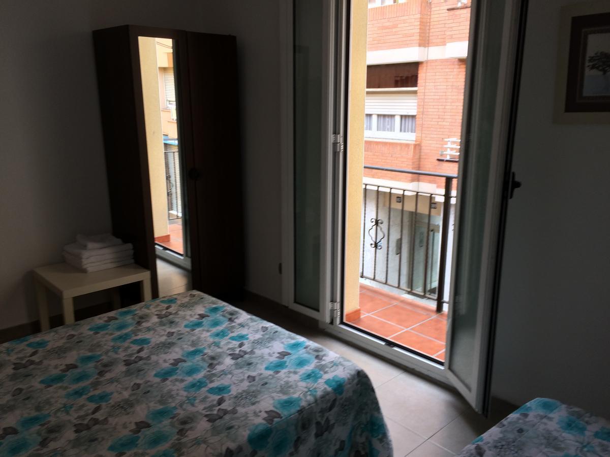 Apartamentos Turisticos Sant Boi Sant Boi de Llobregat Zewnętrze zdjęcie